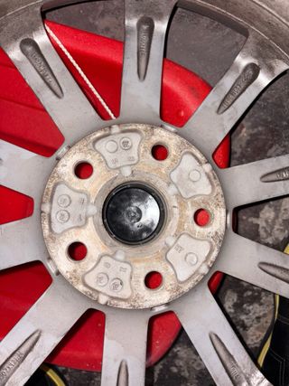 Llantas 17” Originales VAG + Neumático