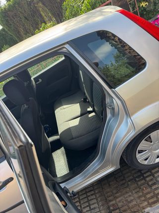 Ford Fiesta 2004