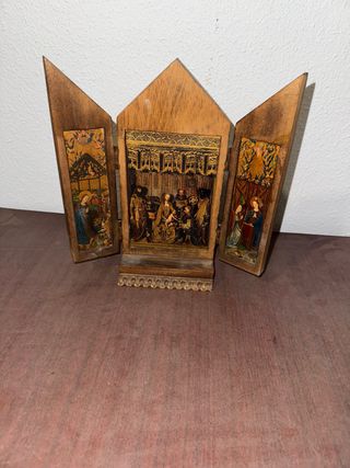 Tríptico religioso madera pintado