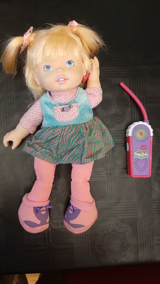 Muñeca Sara Escondite