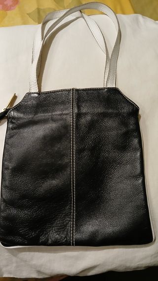 Bolso piel negro y blanco