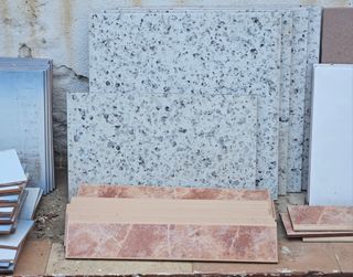 0€ Varias baldosas azulejos rodapié restos