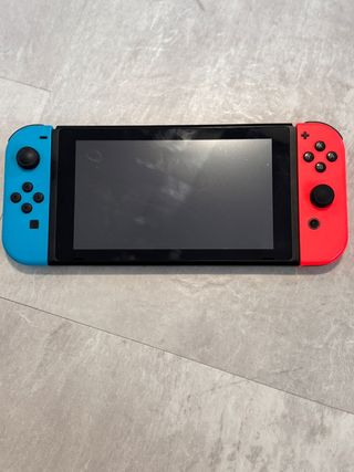 Nintendo Switch Azul y Rojo