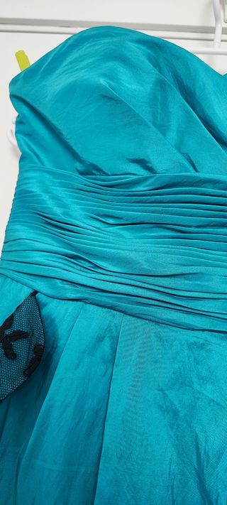 Vestido de fiesta color turquesa 