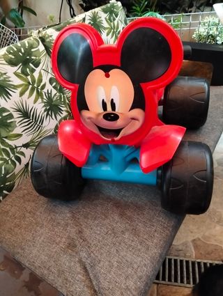 Quad infantil Mickey Mouse a batería