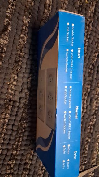 Enchufe con interruptor táctil