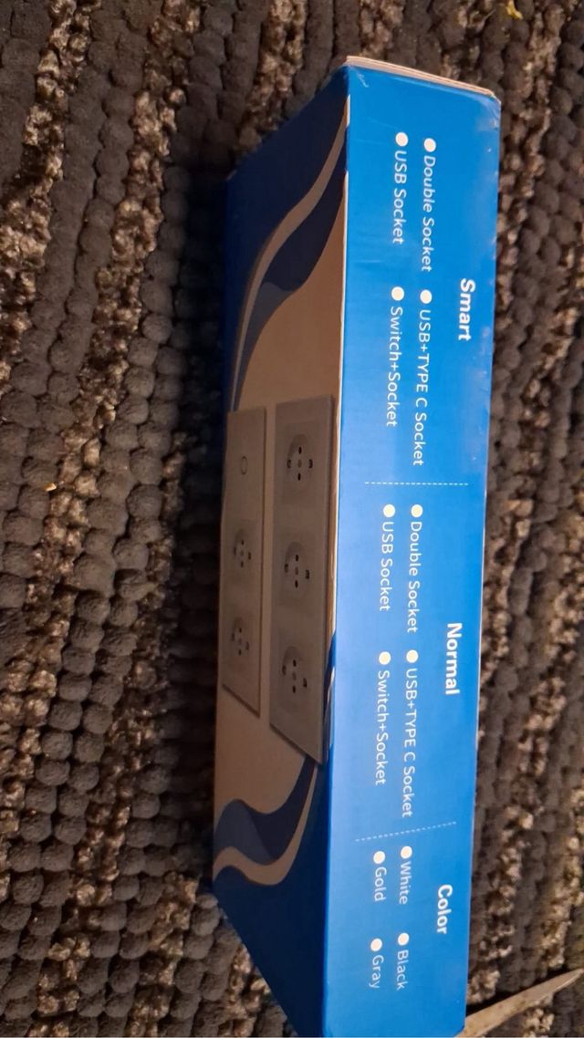 Enchufe con interruptor táctil