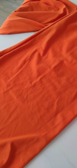 Pantalón naranja pierna ancha