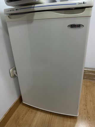 Nevera mini Rommer 60cm con congelador