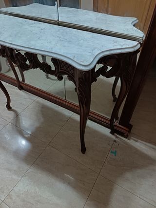 Recibidor antiguo mármol y madera