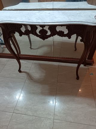 Recibidor antiguo mármol y madera