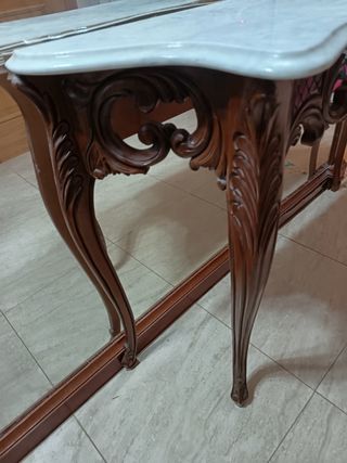Recibidor antiguo mármol y madera