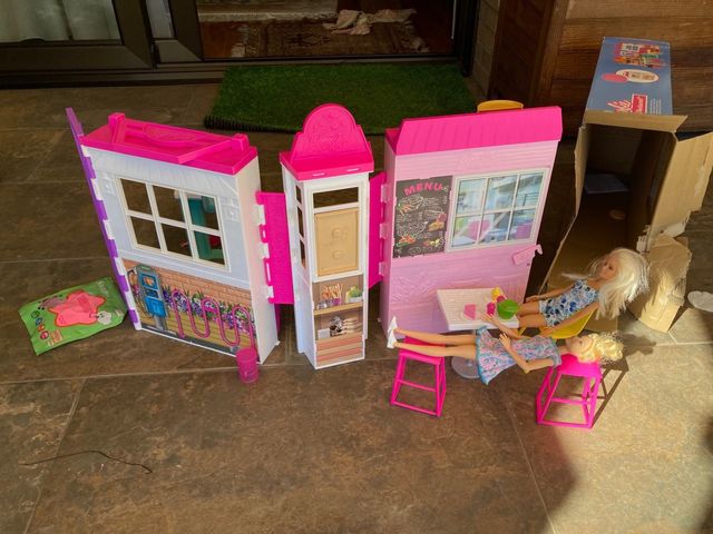Barbie Cook 'n Grill Restaurant Playset