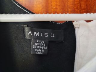 Vestido negro y blanco asimétrico 