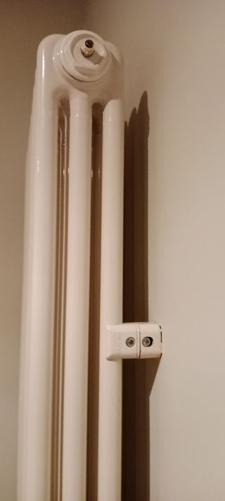 Radiador de agua blanco