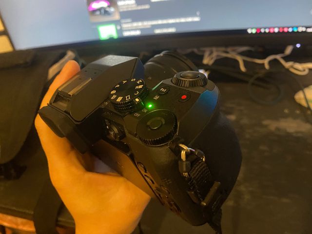 Panasonic Lumix dmc-g7 G Vario 14-42mm f/3.5-5.6