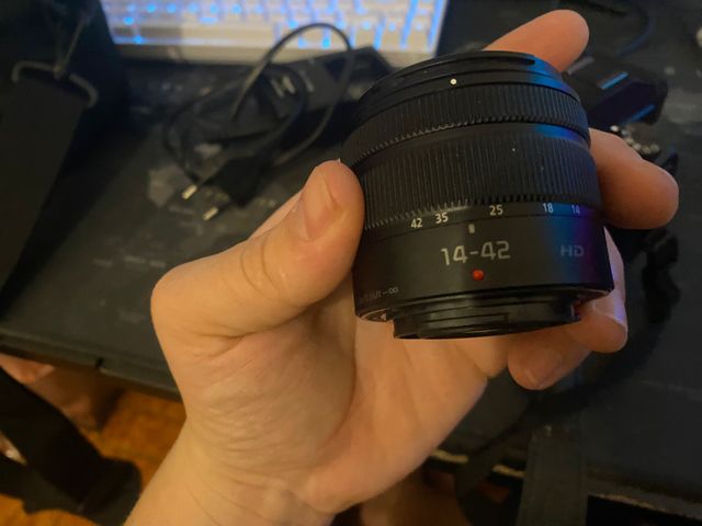 Panasonic Lumix dmc-g7 G Vario 14-42mm f/3.5-5.6