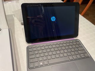 HP Pavilion x2 Detachable PC con caja