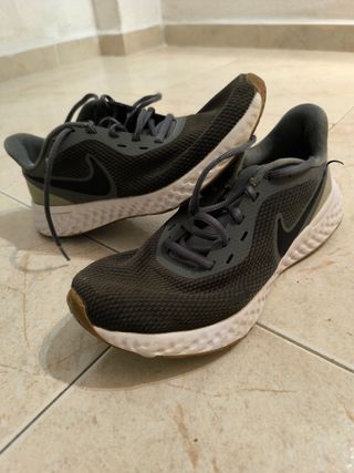 2 Pares Zapatillas Nike Revolution Negro/Gris
