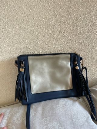 Bolso bandolera azul marino y plata