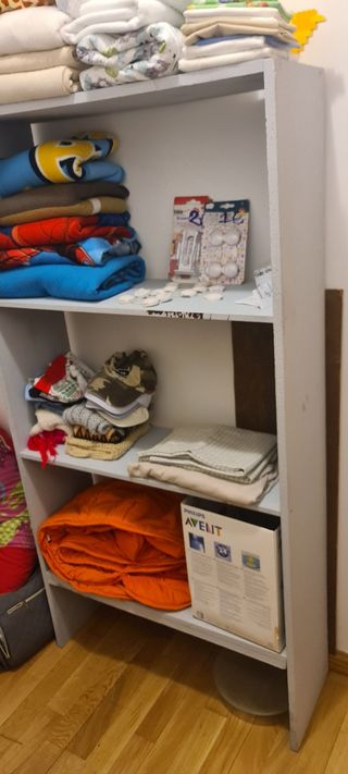 Estanterias, armario, libreria. 10 e . C.U