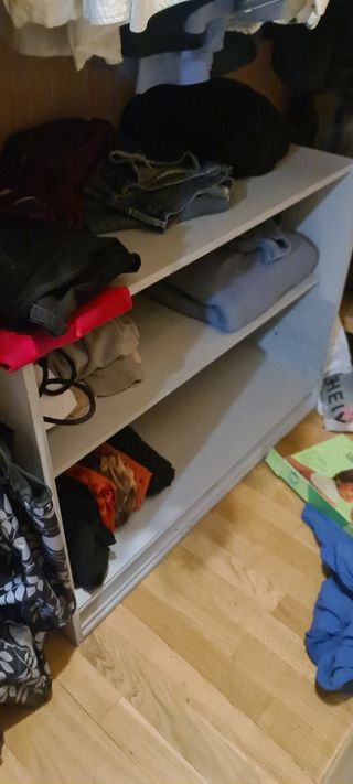 Estanterias, armario, libreria. 10 e . C.U