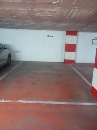 Alquilo plaza de garaje para coche grande y moto