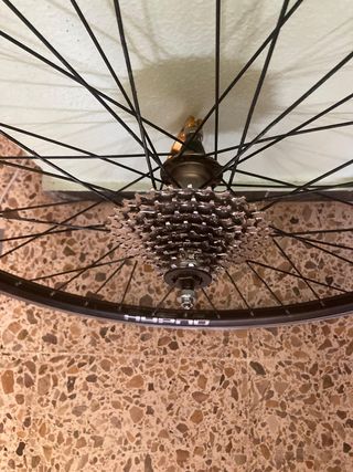 Rueda trasera de bicicleta 26 y cassette