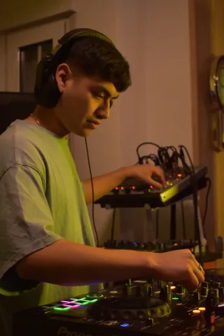 Clases de DJ Basico