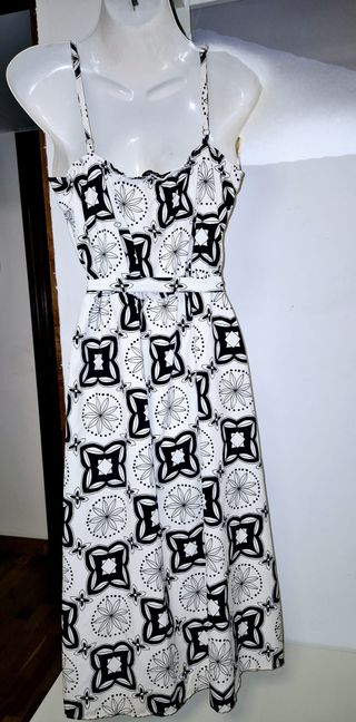 Vestido Morgan Estampado Geométrico Blanco y Negro