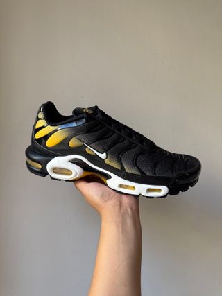 Nike Air Max Plus TN Black University Gold
