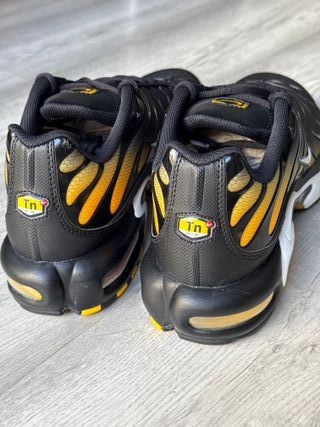 Nike Air Max Plus TN Black University Gold