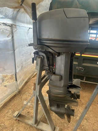 Motor fueraborda Yamaha 25