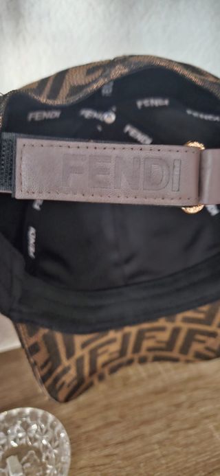 Gorra Fendi FF Marrón y Negra