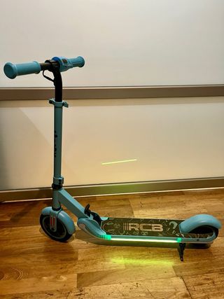 Patinete eléctrico niñ@s RCB R11 Poco uso con caja