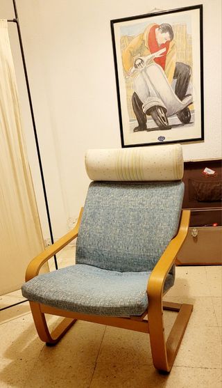 Sillón Ikea tapizado azul y beige