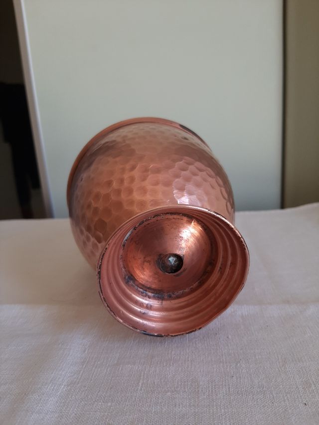 Piccola anfora in rame e ottone