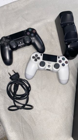 PS4 Mandos y Cargador Portátil