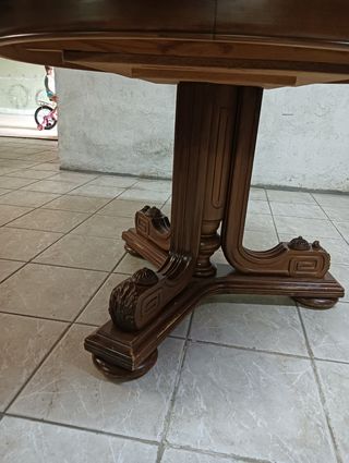 Tavolo Ovale con 4 Sedie in Legno