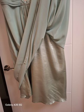 Vestido verde agua invitada