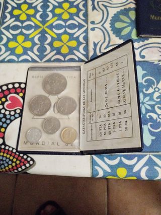 Monedas Colección Mundial 82
80,81,82. Rey Juan 82