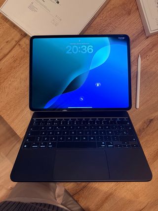 iPad Pro M4 13 + Magic Keyboard + Apple Pencil Pro