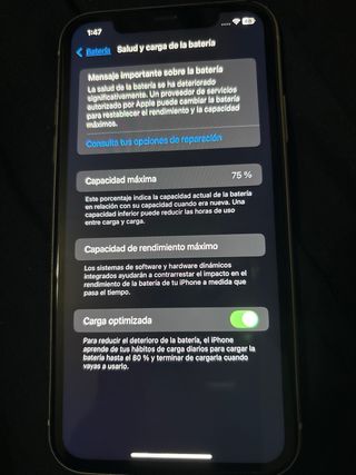 iPhone 11 128GB (75% salud de la batería)