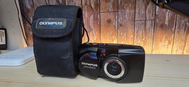 Olympus mju ZOOM 115 Cámara Negra