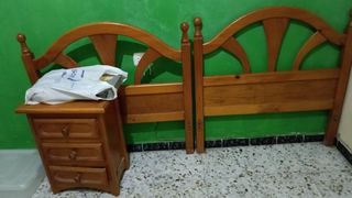 2 cabeceros de cama 90 y mesita de noche de madera