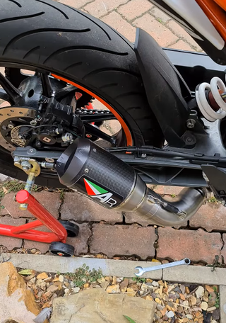 Tubo de escape Austin Racing KTM DUKE 390