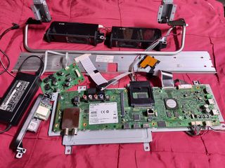 Despiece Sony KDL-48W705C