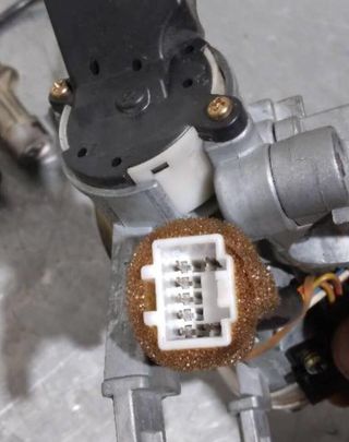 34317 mr329406 antirrobo mitsubishi montero 3.5