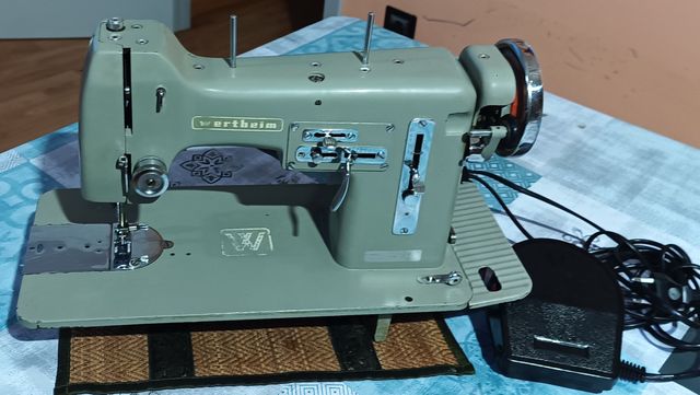 Máquina de coser Wertheim