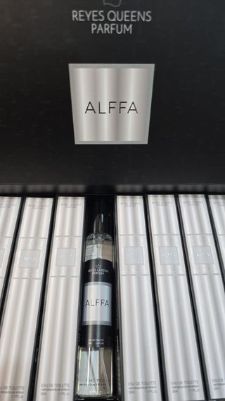 Colonia minitalla Reyes Queens